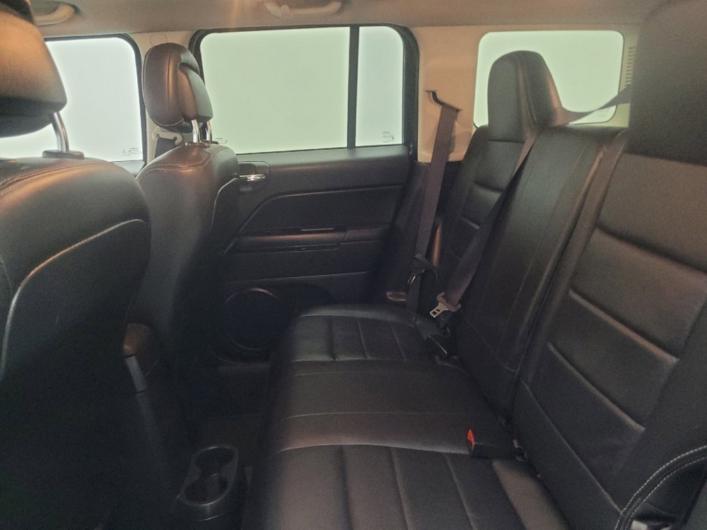 Used 2016 Jeep Patriot High Altitude FWD image 18