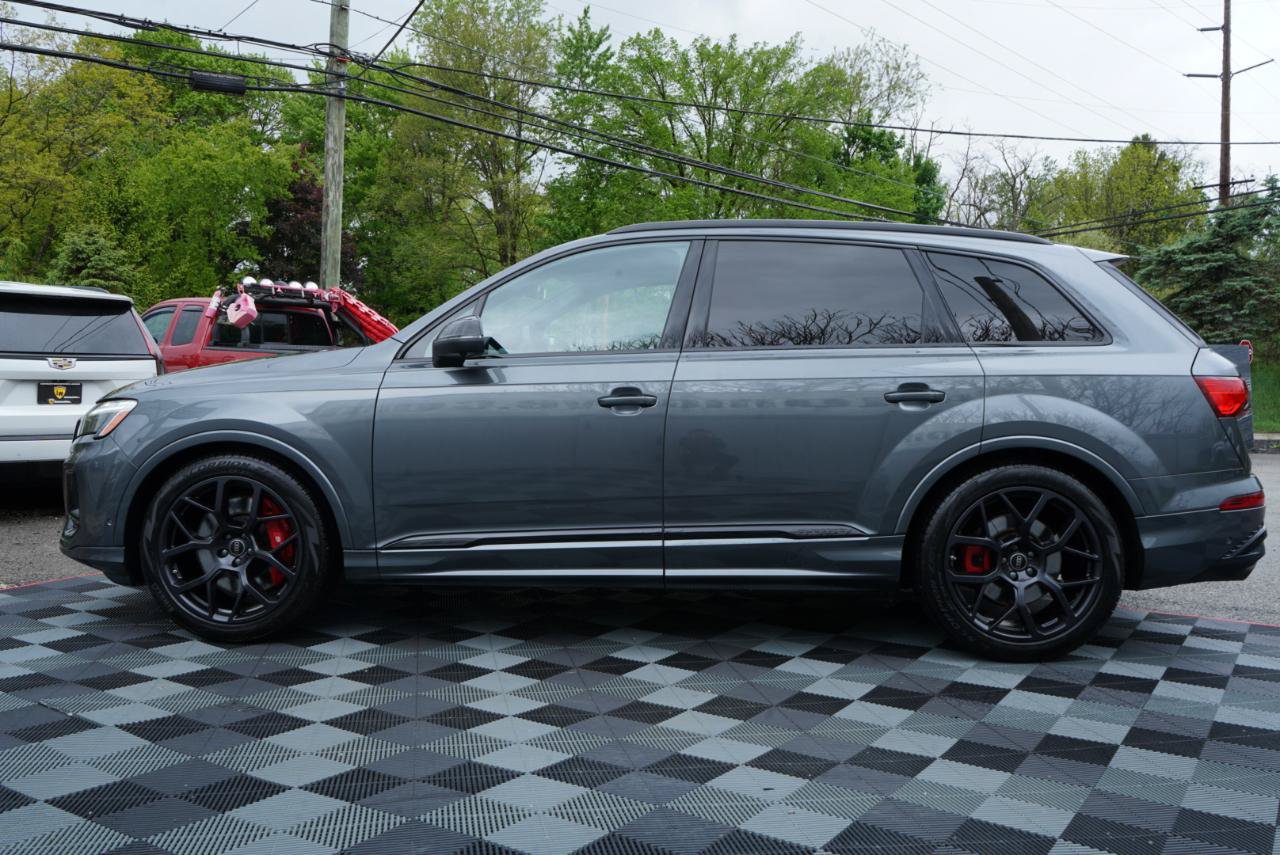 Used 2025 Audi SQ7 Premium Plus AWD/4WD image 11