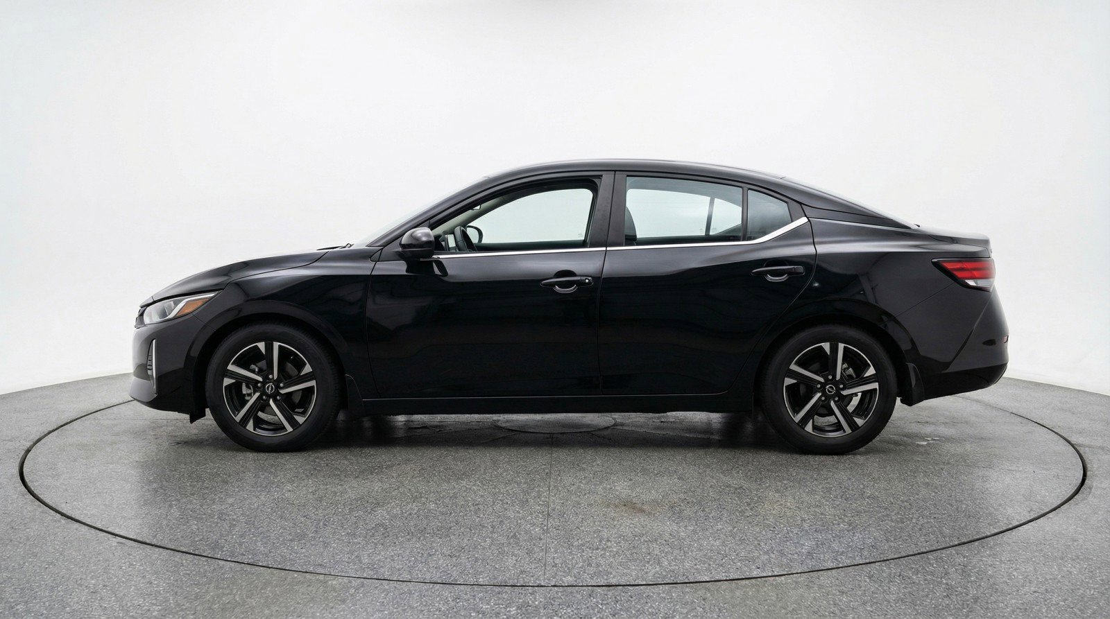 Used 2025 Nissan Sentra SV image 5
