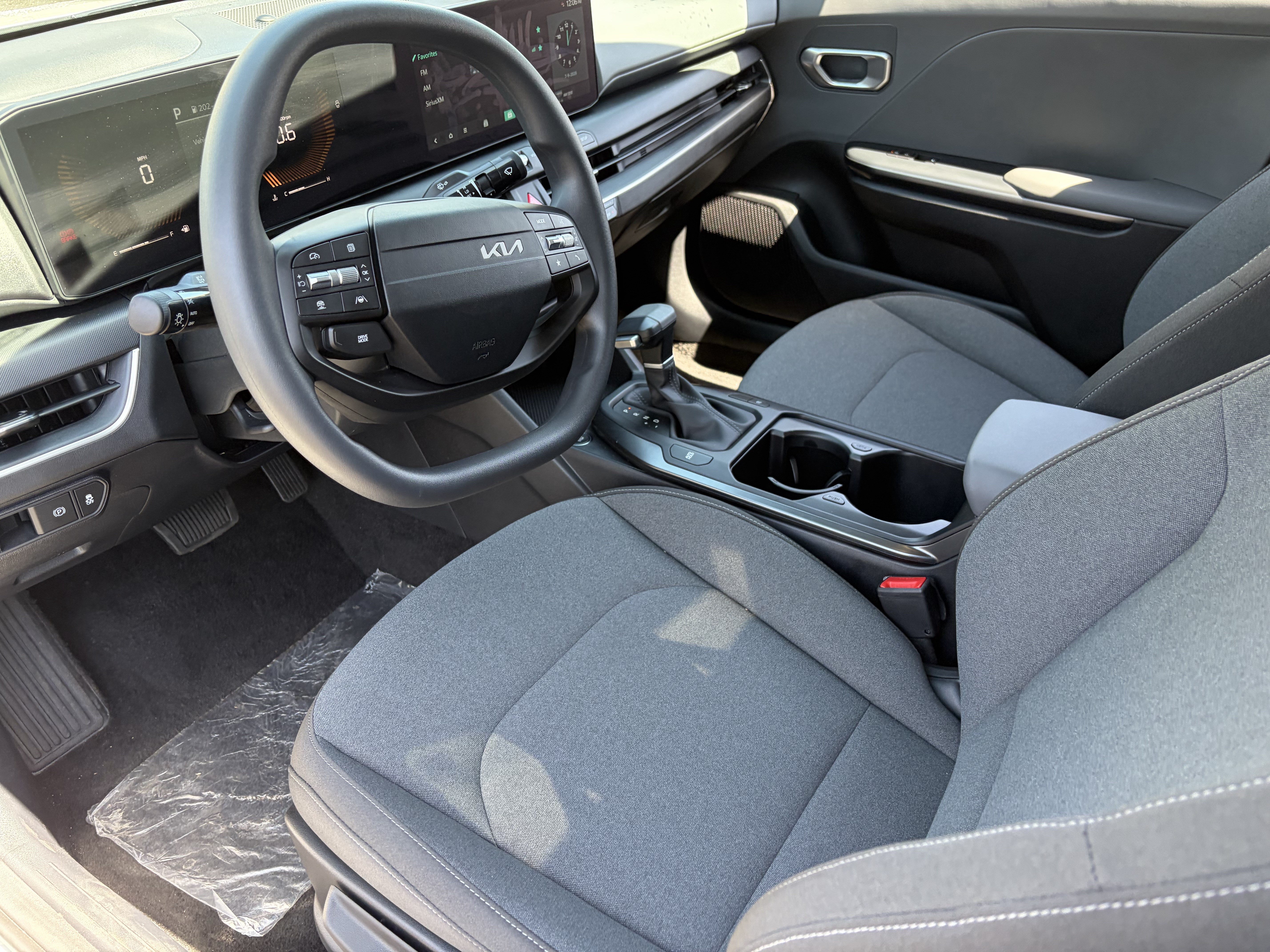 New 2026 Kia K4 FWD image 16