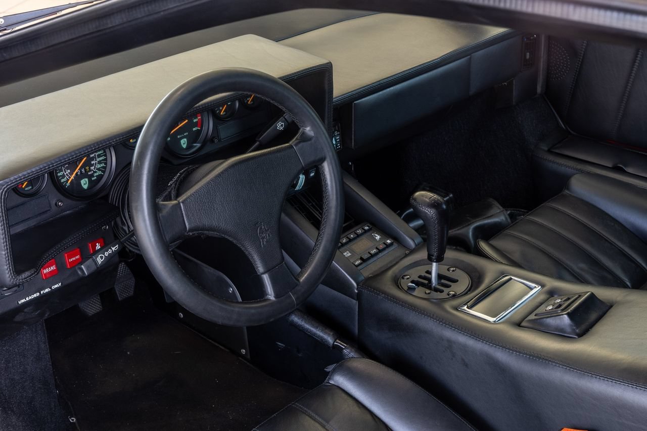 Used 1989 Lamborghini Countach Coupe RWD image 23