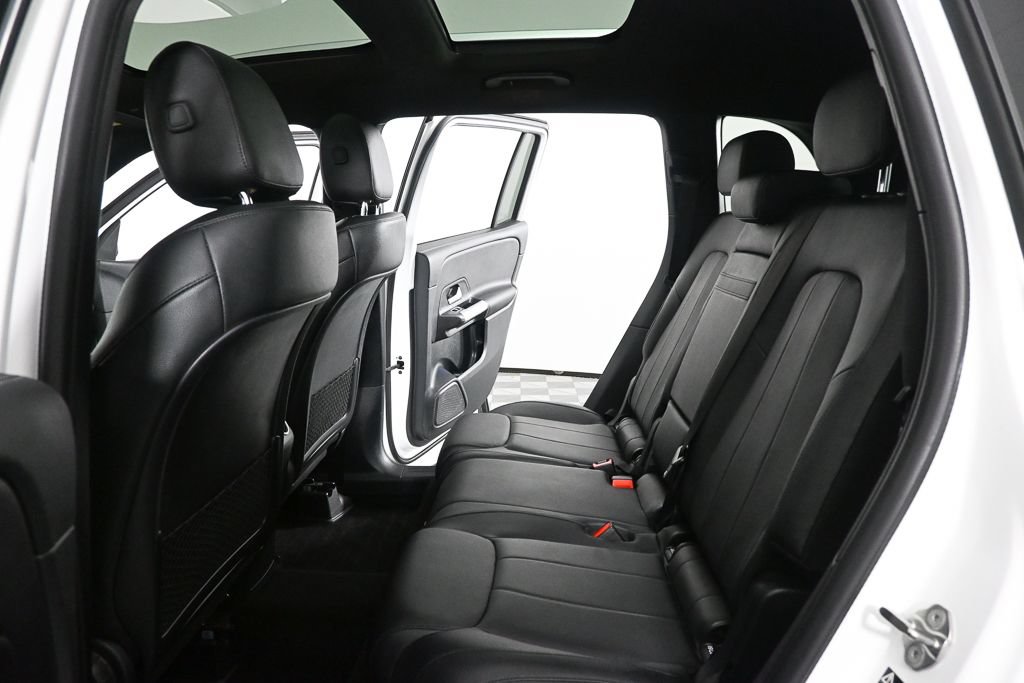 Certified 2022 Mercedes-Benz GLB 250 4MATIC image 19