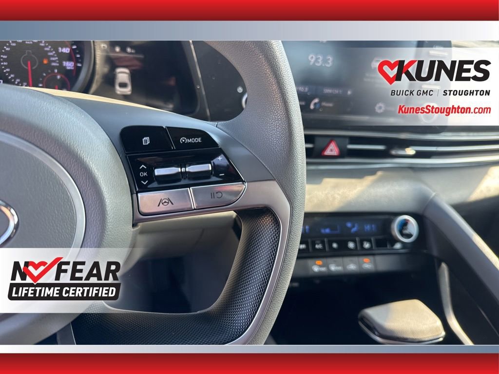 Used 2022 Hyundai Elantra SEL image 27