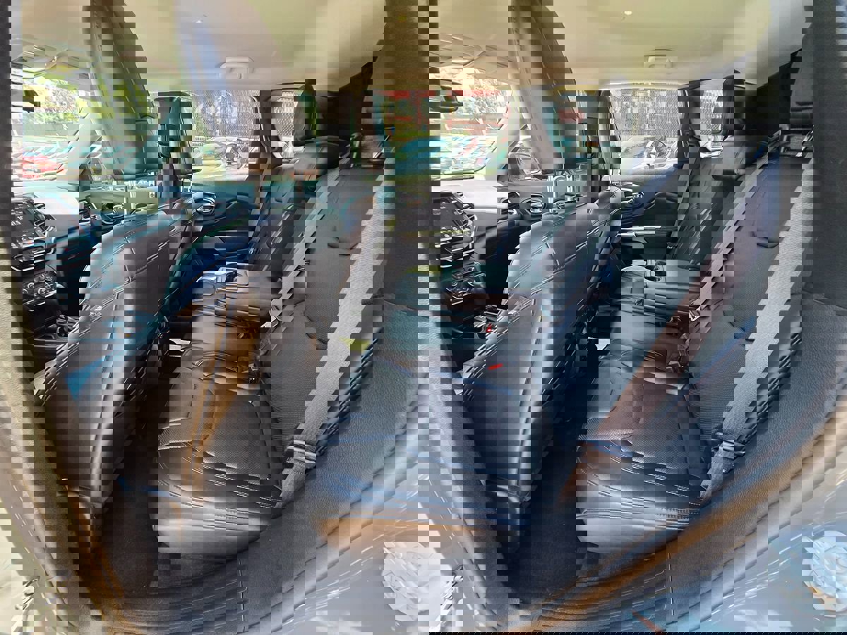 Used 2020 Jeep Cherokee Limited image 28