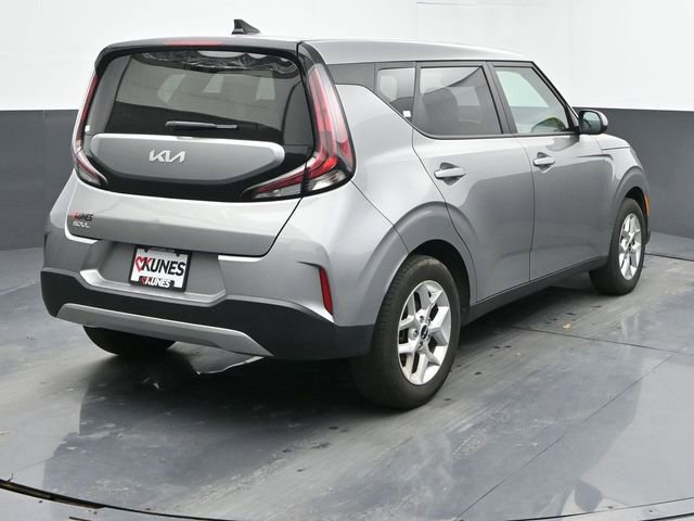 Used 2025 Kia Soul LX w/ LX Technology Package image 9