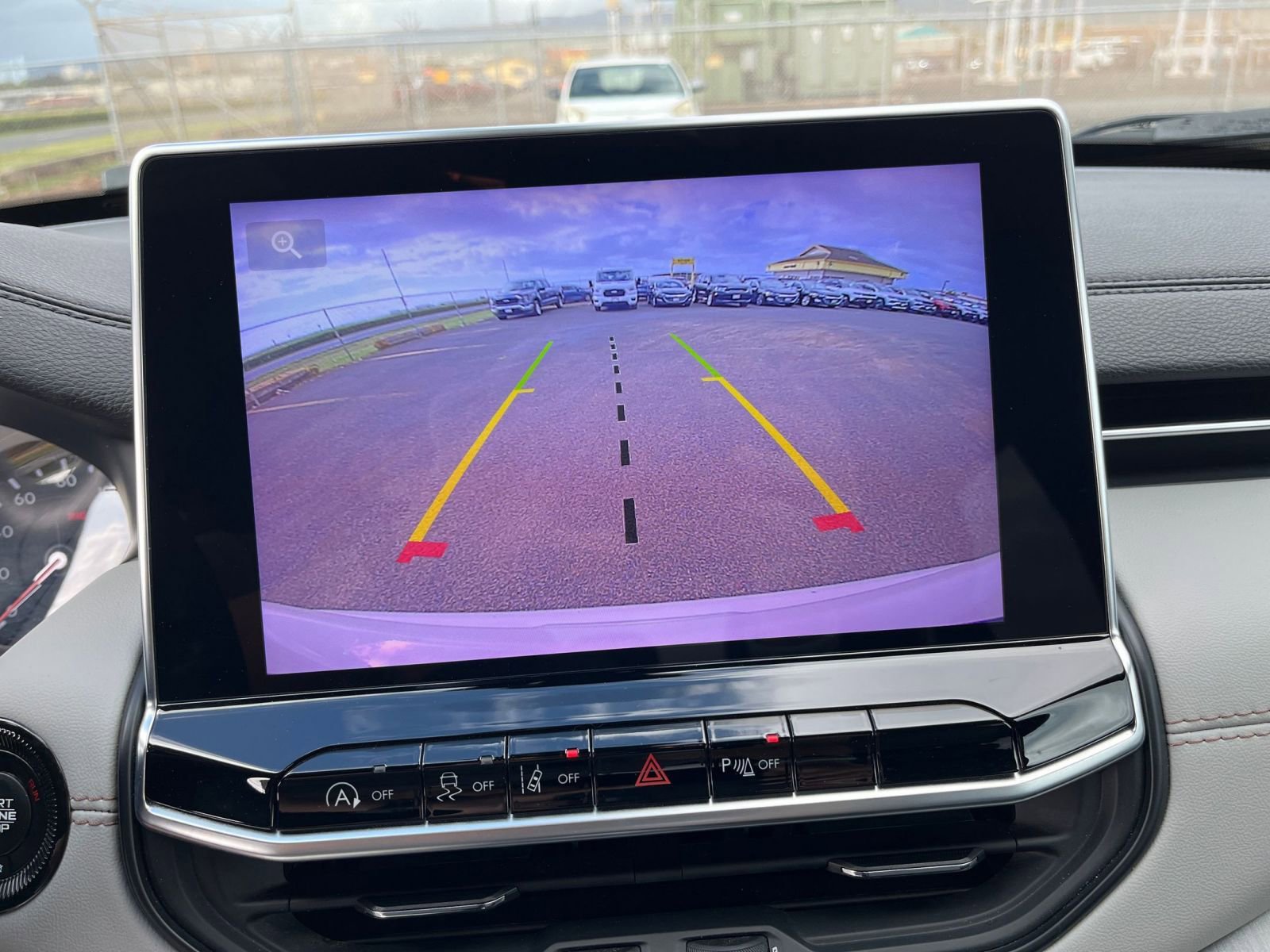 Used 2025 Jeep Compass Limited image 23