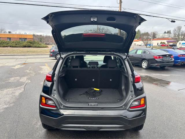 Used 2021 Hyundai Kona SEL w/ Cargo Package AWD/4WD image 12