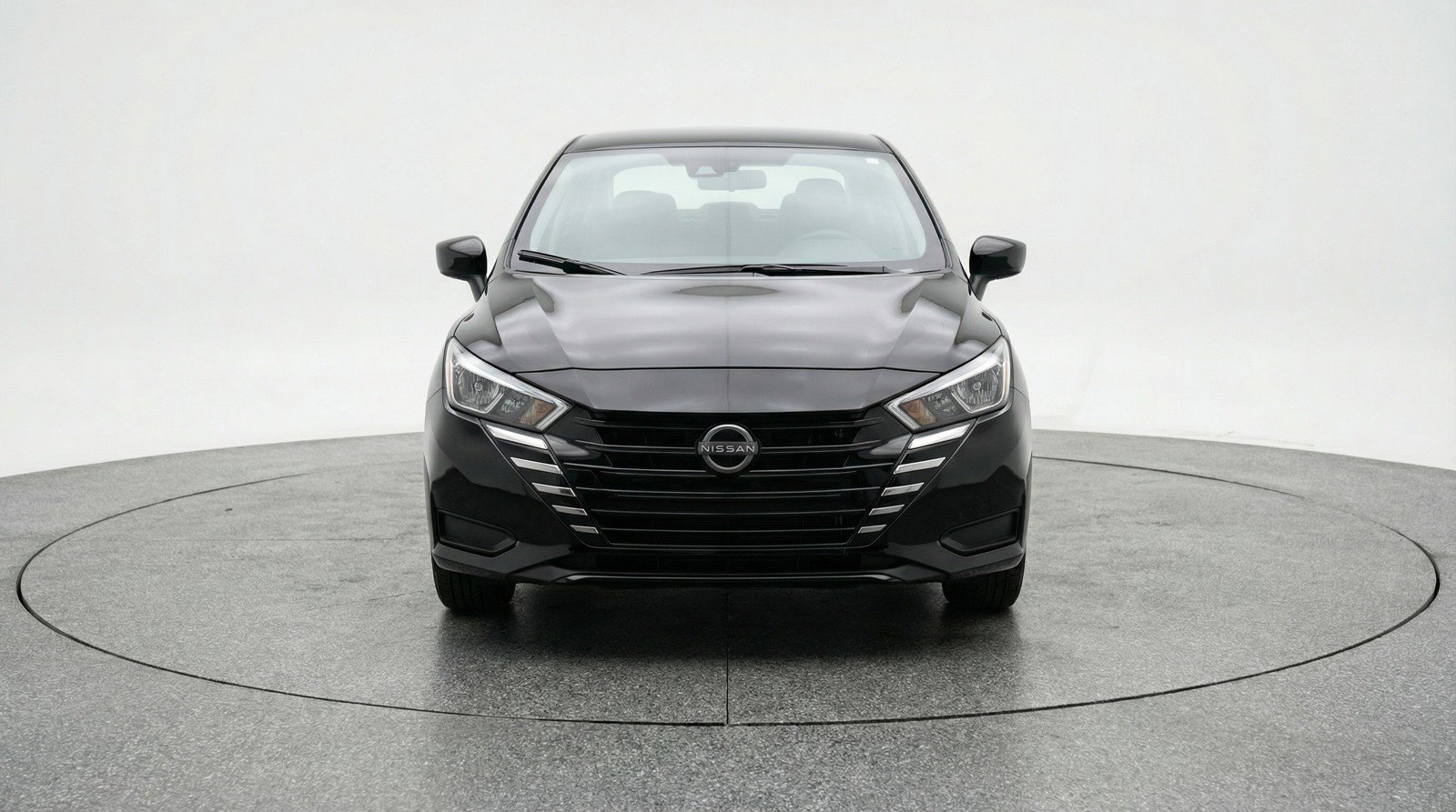 Used 2025 Nissan Versa SV image 2