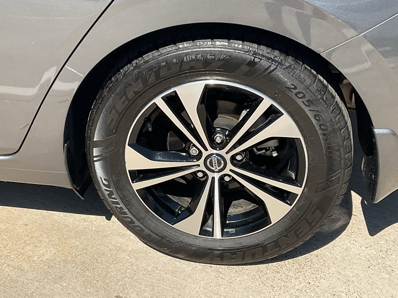 Used 2023 Nissan Sentra SV w/ All-Weather Package image 8