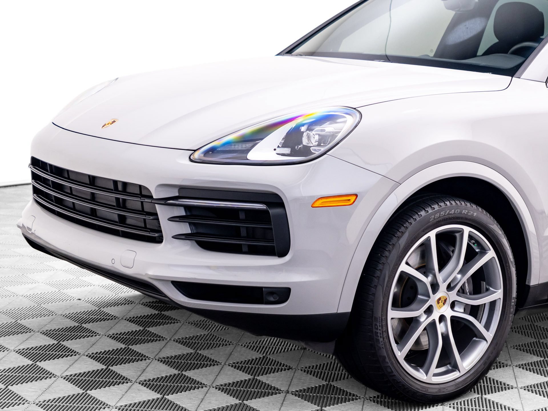 Used 2023 Porsche Cayenne AWD/4WD image 39