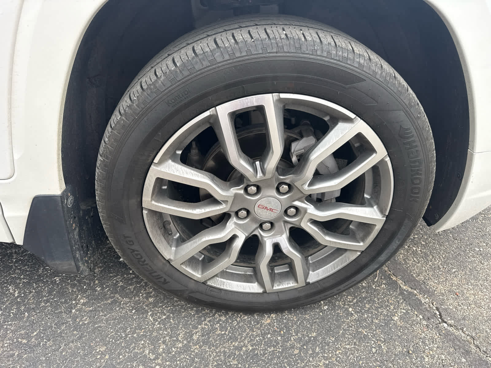 Used 2023 GMC Terrain Denali w/ Denali Premium Package image 9