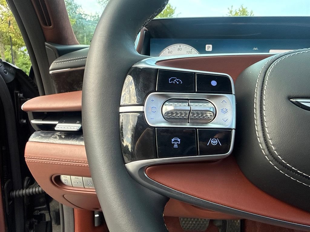 Used 2025 Genesis G90 3.5T AWD/4WD image 19