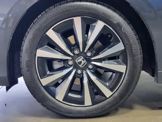 Certified 2024 Honda Civic EX-L image 9