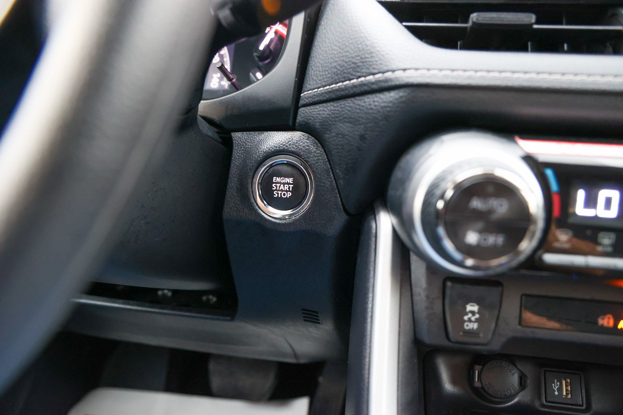 Certified 2025 Toyota RAV4 XLE FWD image 19