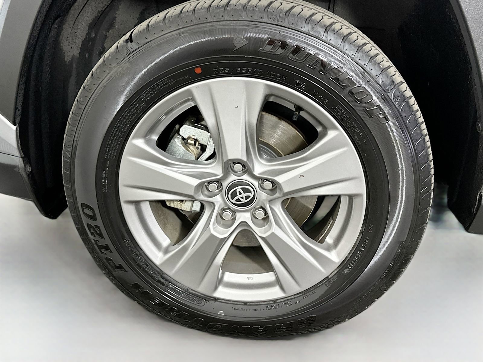 Used 2024 Toyota RAV4 XLE image 30