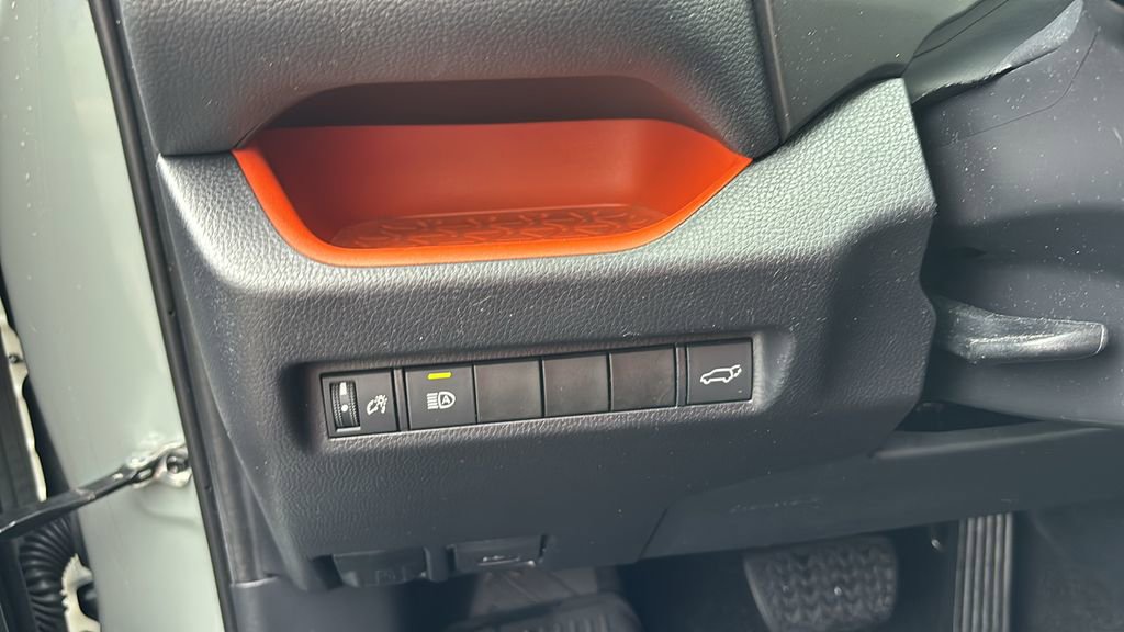 Used 2019 Toyota RAV4 Adventure image 15