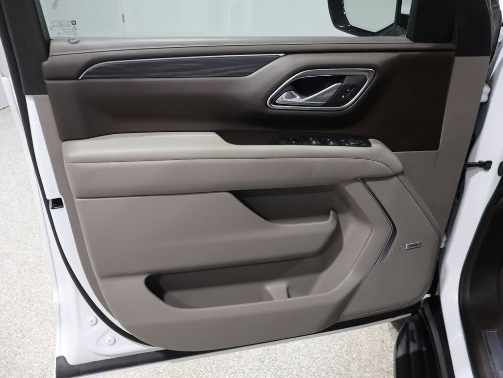 Used 2024 GMC Yukon XL SLT image 14