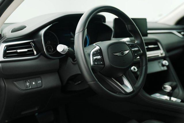 Used 2025 Genesis G70 2.5T image 20