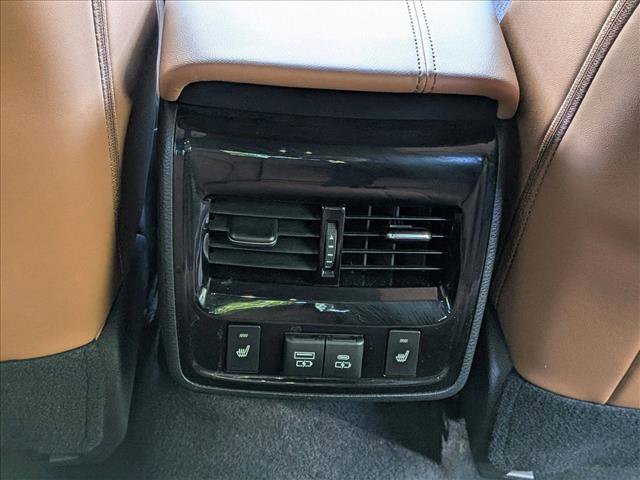 Used 2021 Toyota Avalon Limited w/ Advanced Safety Package image 18