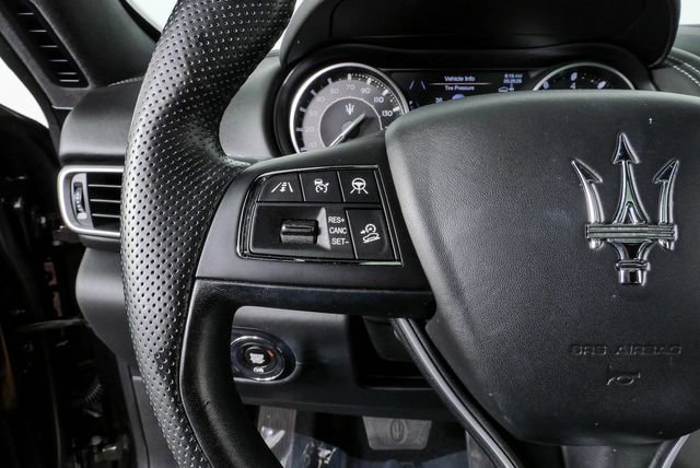 Certified 2022 Maserati Levante GT AWD/4WD image 11