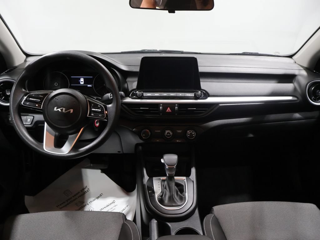 Used 2023 Kia Forte LXS w/ LXS Technology Package FWD image 17