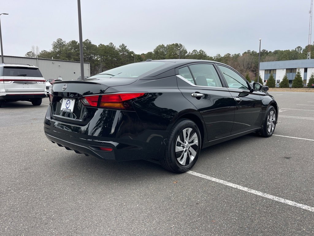 Used 2025 Nissan Altima 2.5 S image 5