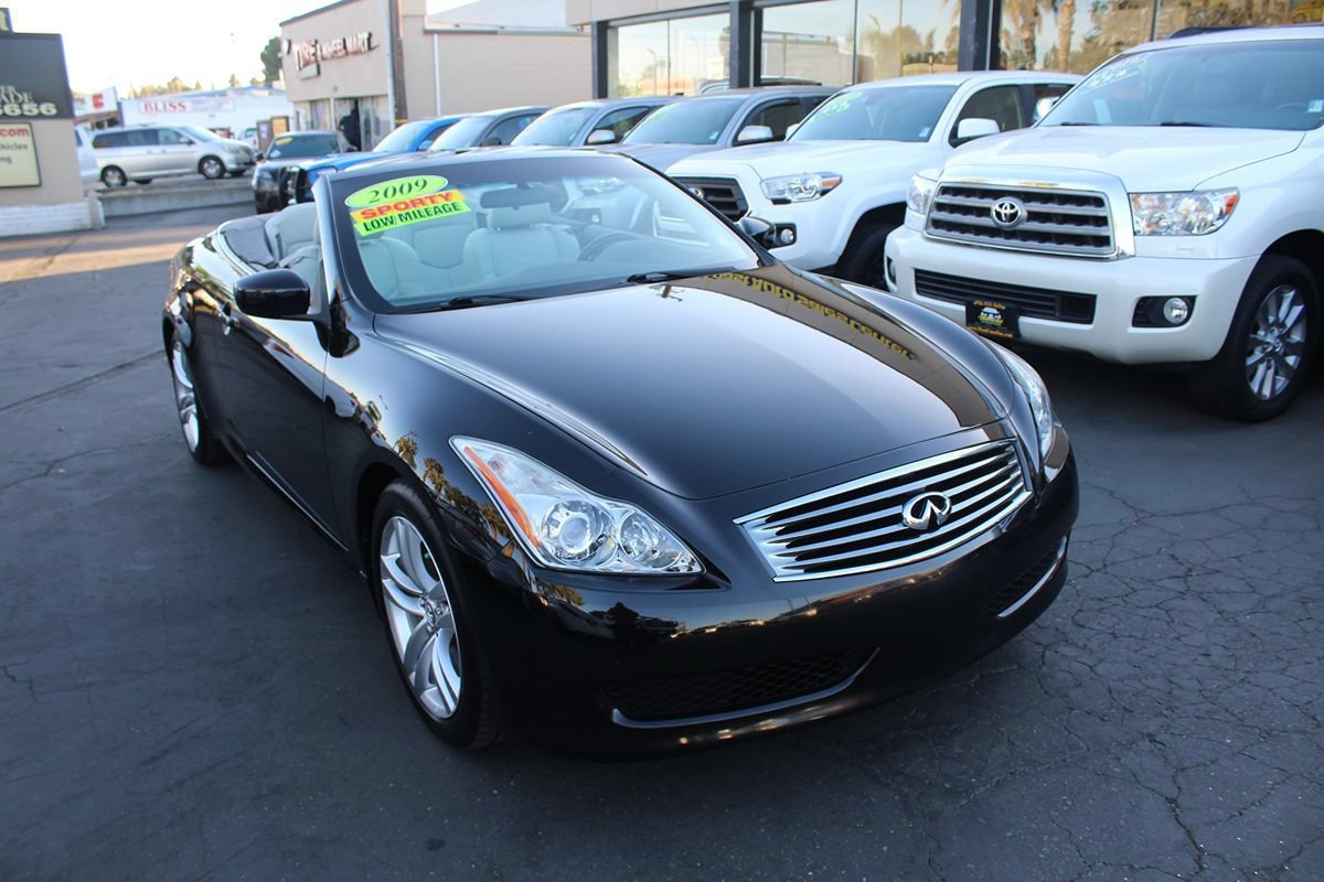 Used 2009 INFINITI G37 Convertible RWD image 18