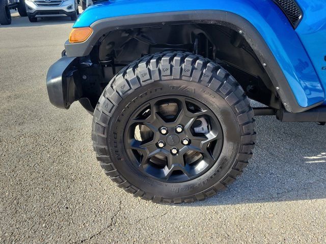 Used 2023 Jeep Gladiator Willys image 8