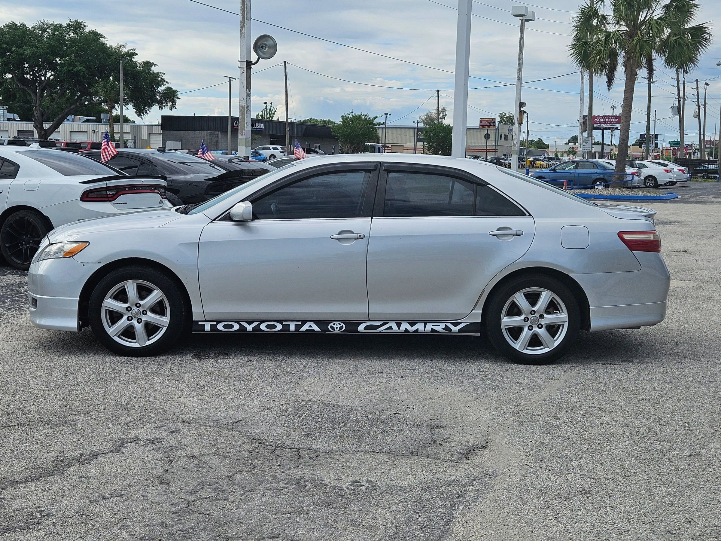 Used 2009 Toyota Camry SE FWD image 5