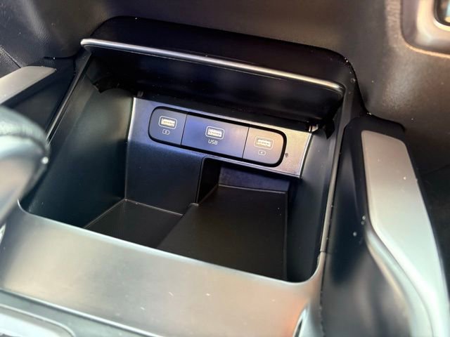 Used 2023 Kia Sorento LX image 19