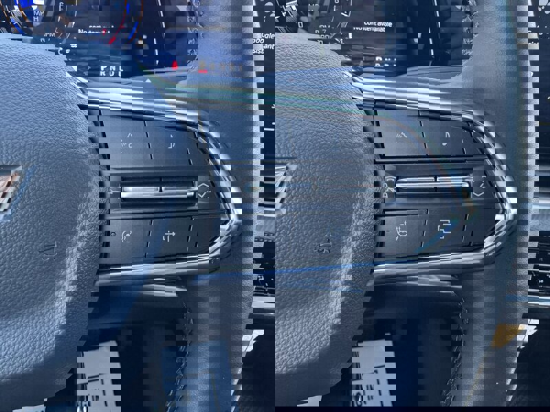 Used 2025 Chevrolet Equinox LT w/ Safety and Technology Package image 10