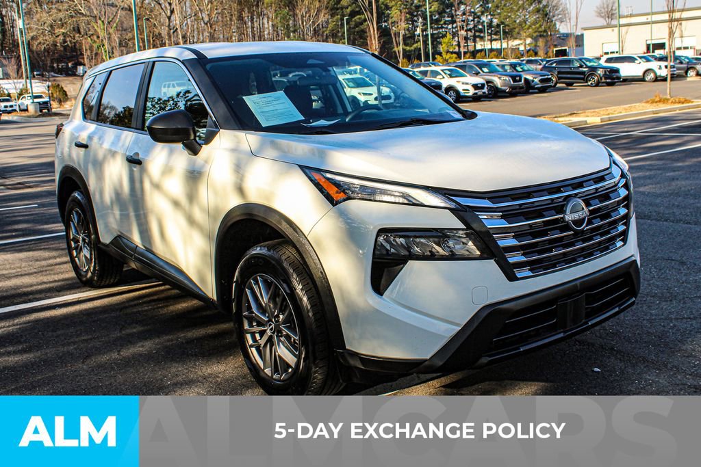 Used 2024 Nissan Rogue S image 4