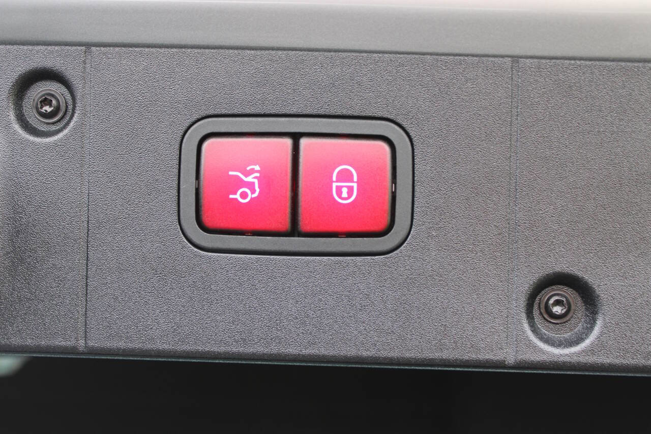 Used 2013 Mercedes-Benz S 550 image 17