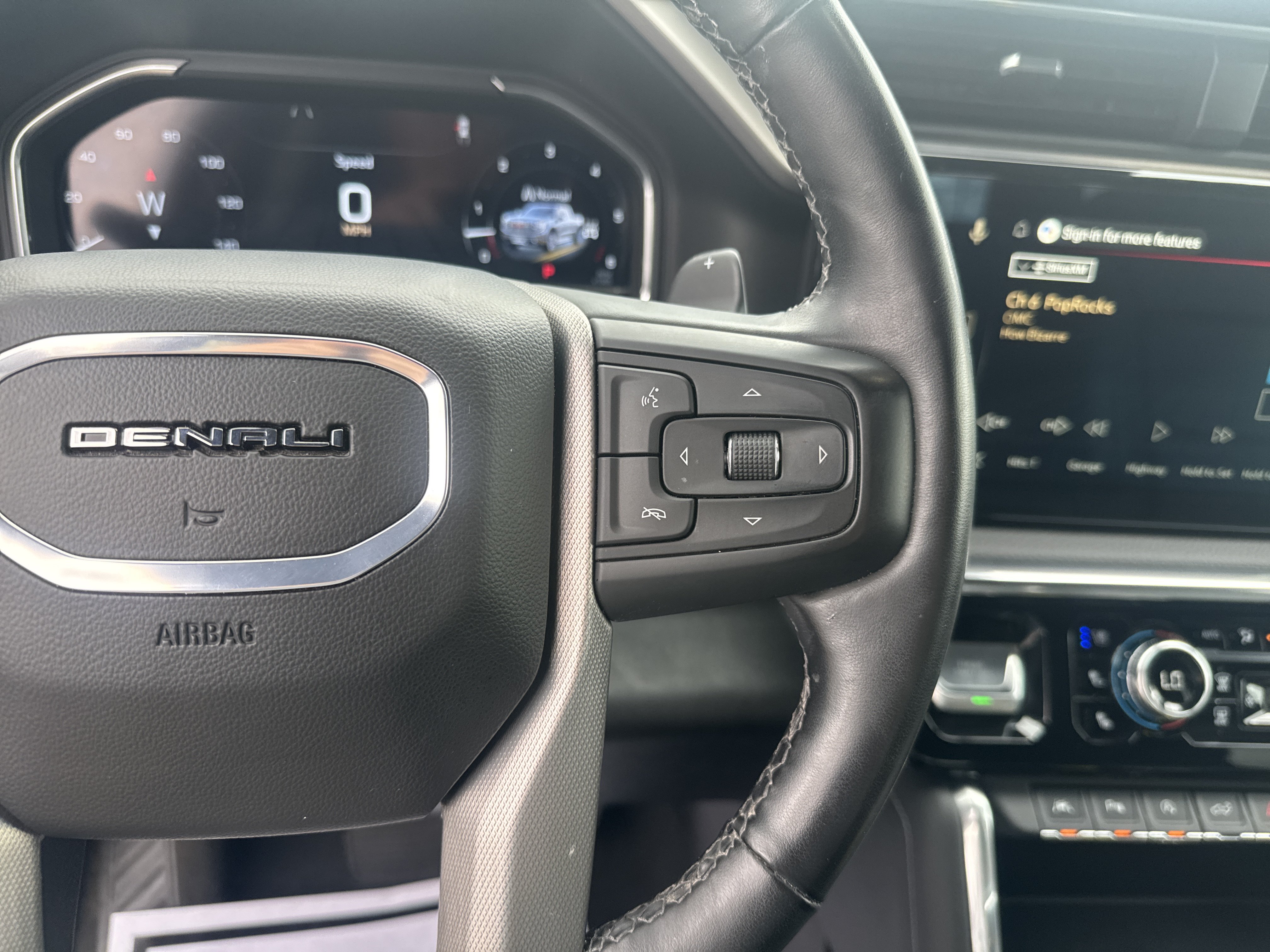 Used 2024 GMC Sierra 1500 Denali w/ Technology Package AWD/4WD image 3
