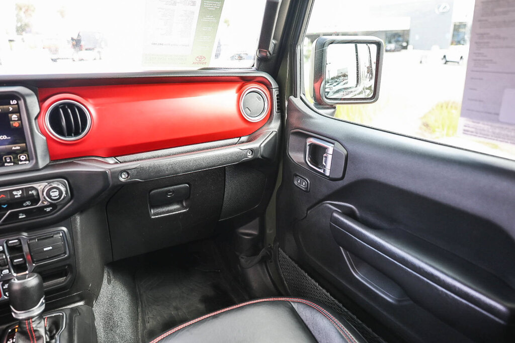 Used 2023 Jeep Gladiator Rubicon w/ LED Lighting Group AWD/4WD image 6