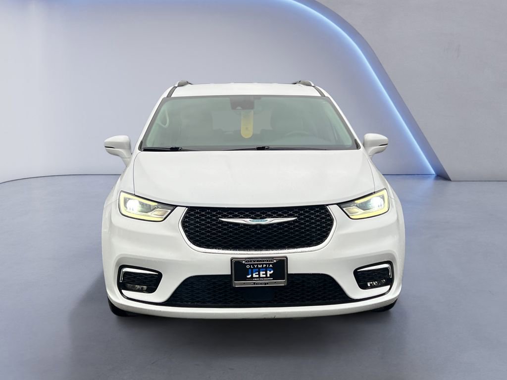 Certified 2021 Chrysler Pacifica Touring-L image 8