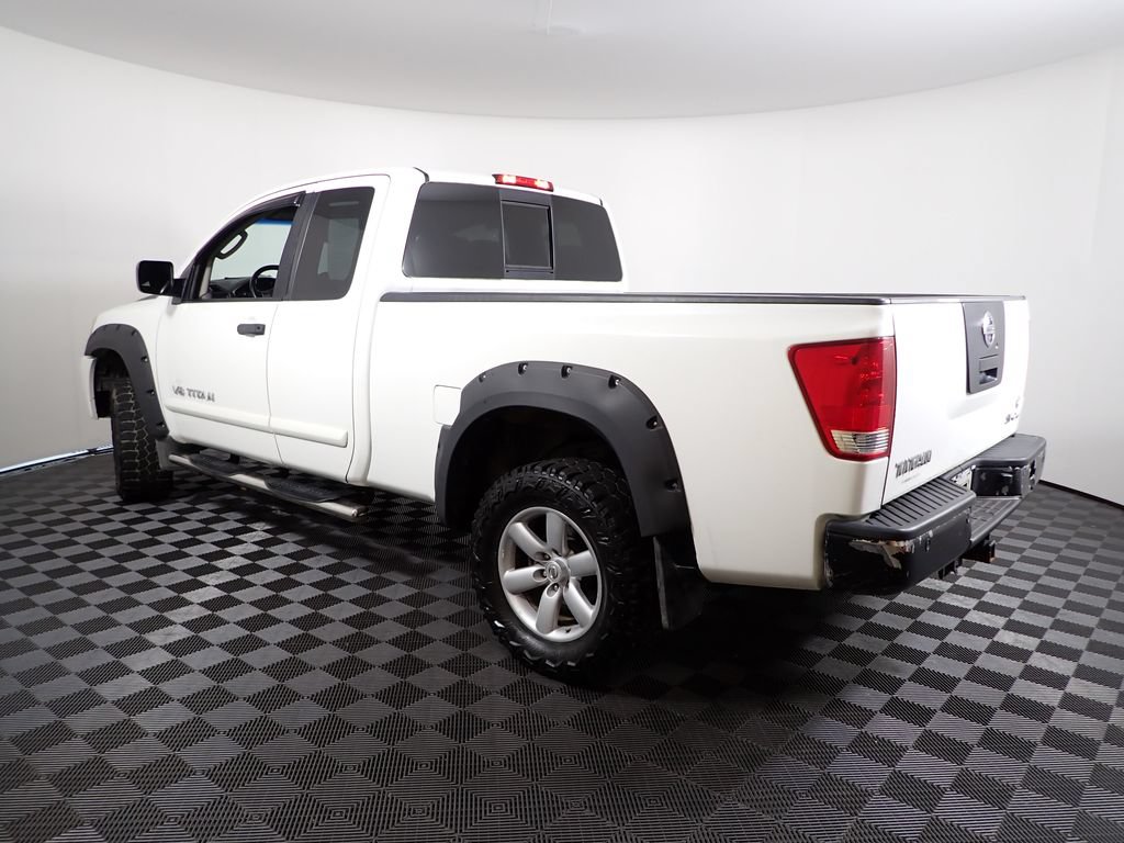 Used 2011 Nissan Titan SV w/ SV Value Truck Pkg AWD/4WD image 11