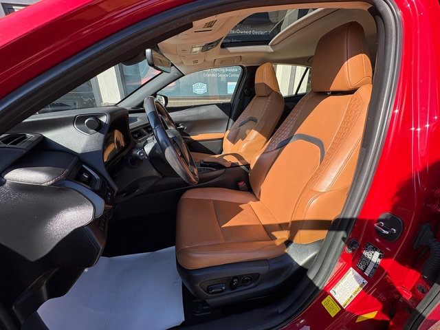 Used 2021 Lexus UX 250h w/ Premium Package image 11