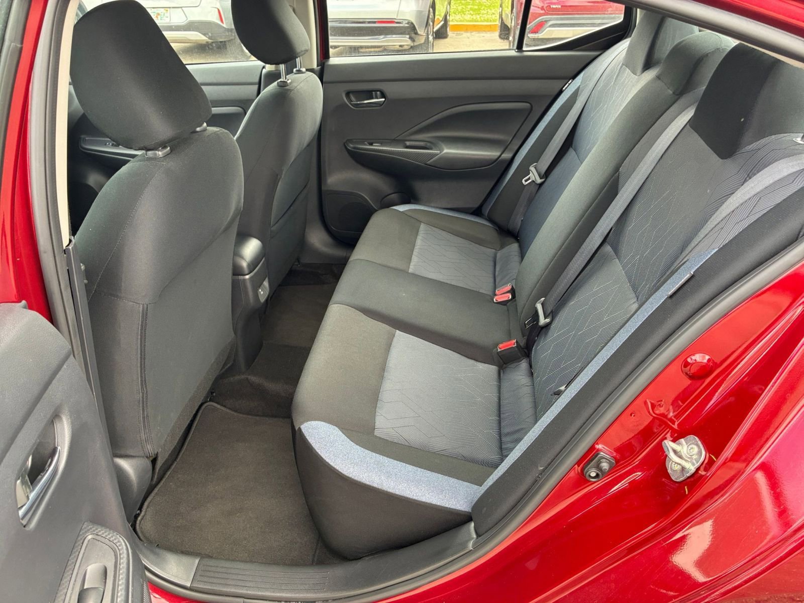 Used 2025 Nissan Versa SV image 19