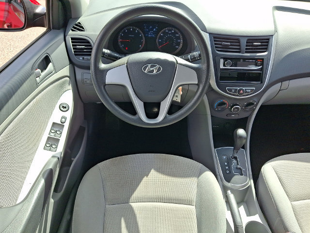 Used 2012 Hyundai Accent GLS FWD image 3
