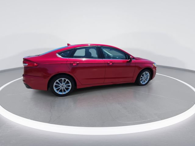 Used 2020 Ford Fusion SE FWD image 8