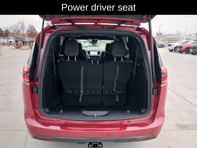 New 2026 Chrysler Pacifica Limited w/ S Appearance Package image 16
