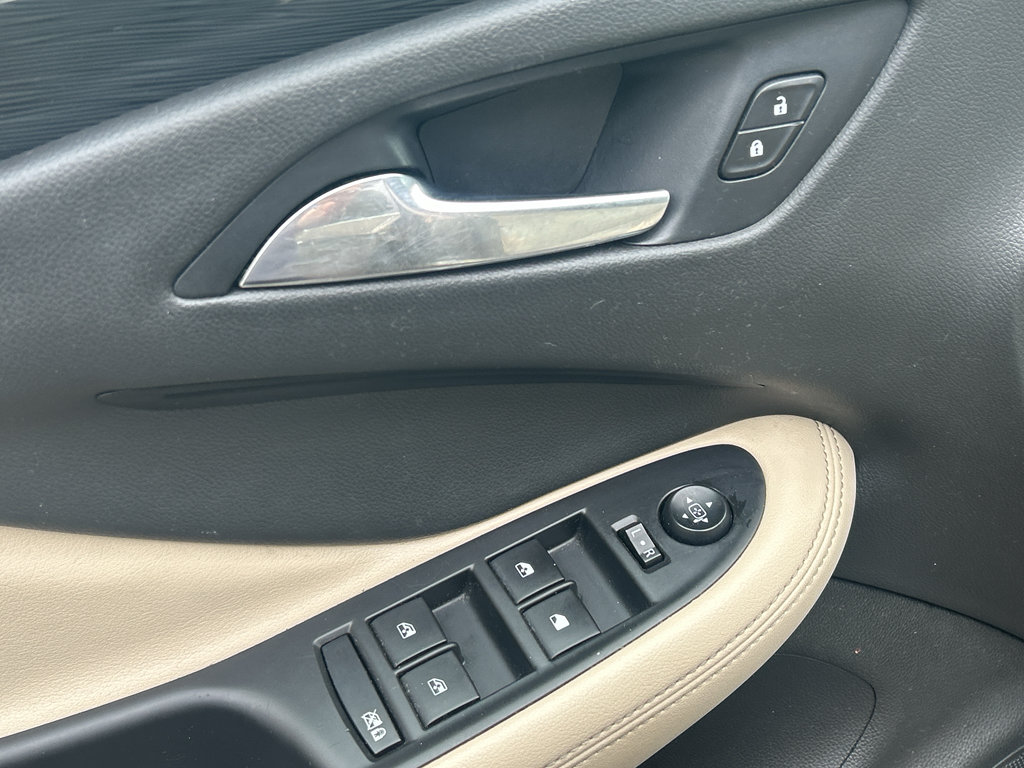 Used 2018 Buick Envision Preferred FWD image 12