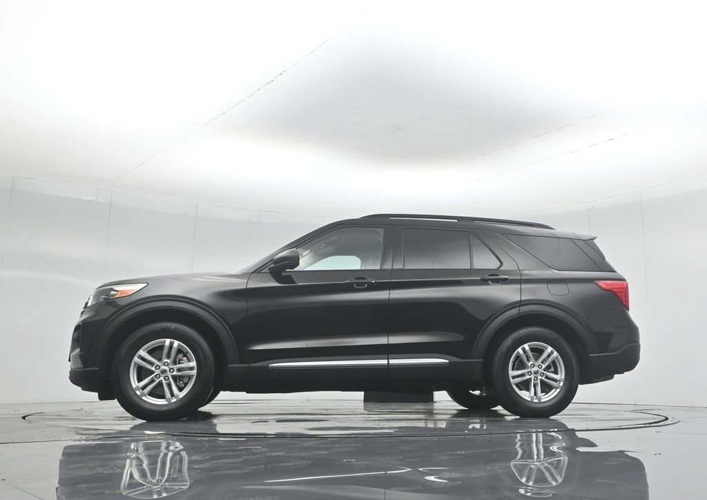 Used 2022 Ford Explorer XLT image 54