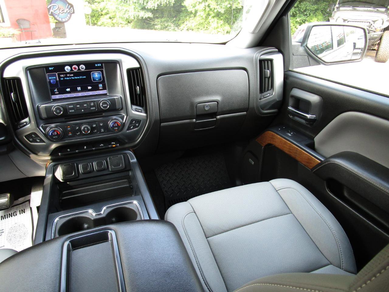 Used 2015 Chevrolet Silverado 1500 LTZ w/ LTZ Plus Package RWD image 10