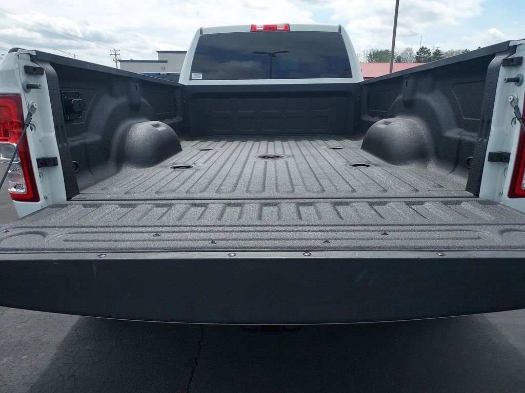 Used 2023 RAM 3500 Big Horn w/ Level 1 Equipment Group AWD/4WD image 28