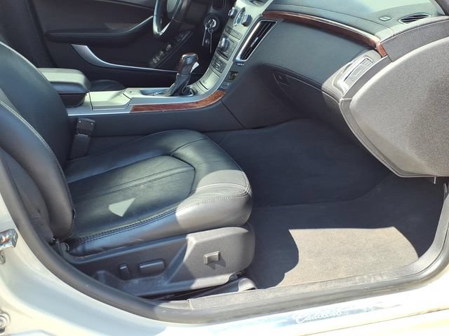 Used 2011 Cadillac CTS Luxury RWD image 12