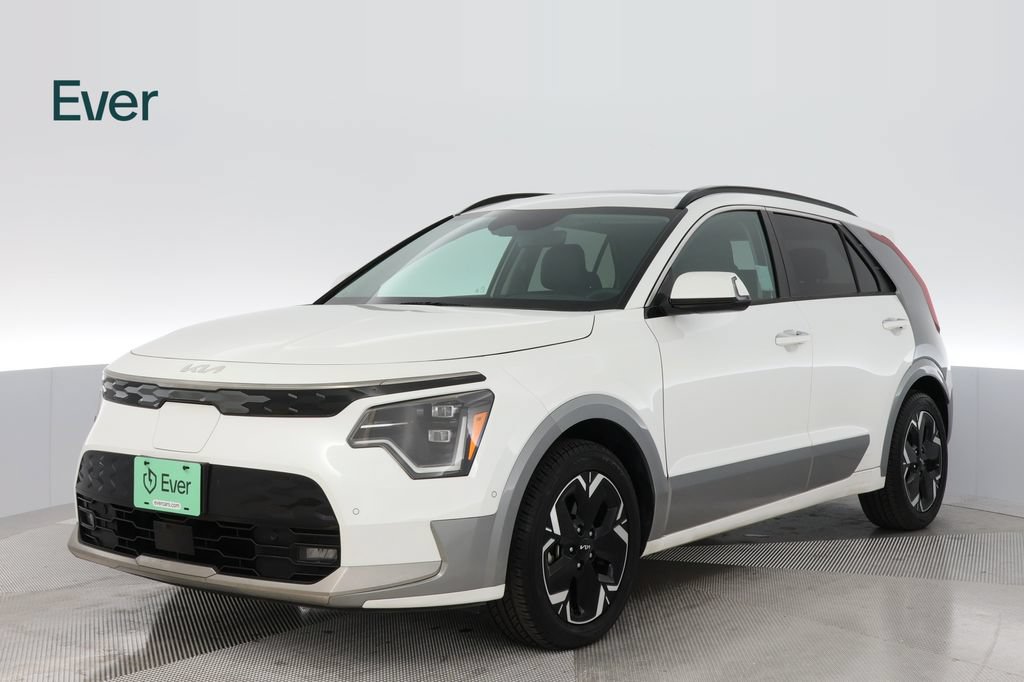 Used 2023 Kia Niro Wave FWD image 2
