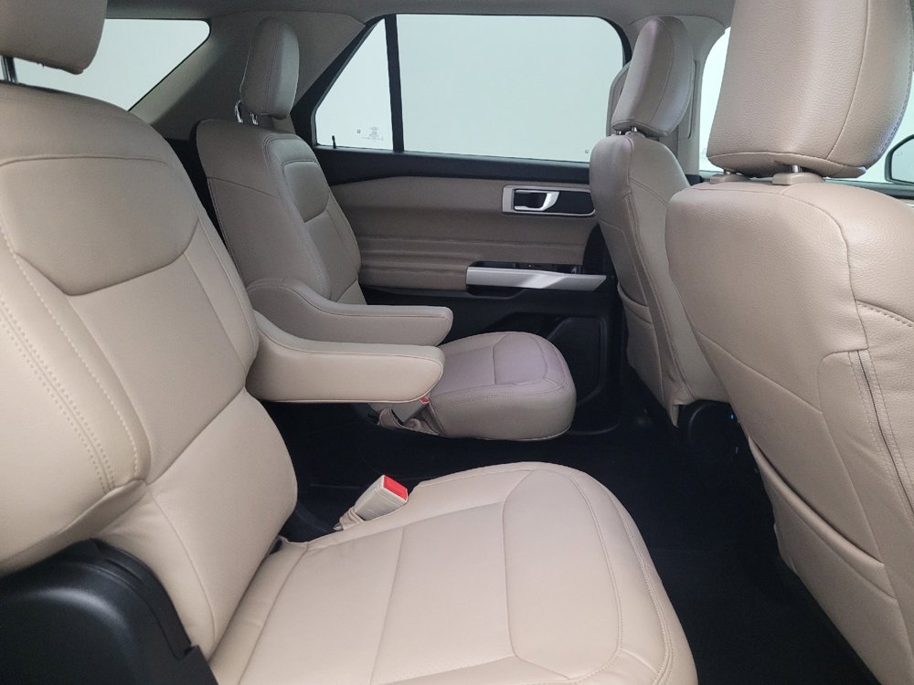 Used 2021 Ford Explorer XLT RWD image 19