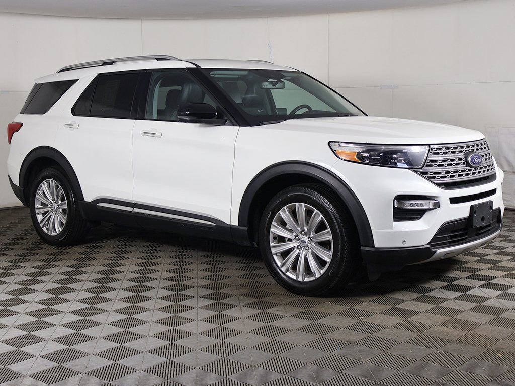 Used 2022 Ford Explorer Limited w/ Limited Technology Package image 2